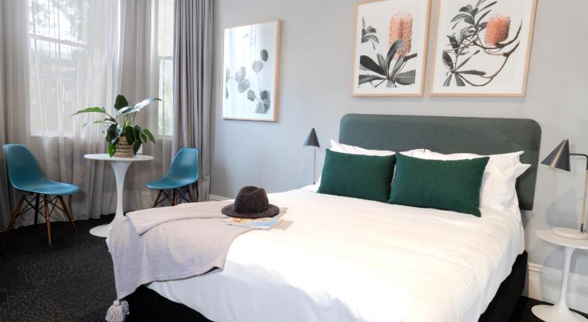 Image of Premium Double Room with Shared Bathroom 0