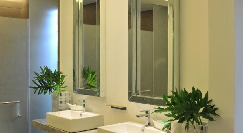 Image of One Bedroom Suite 8