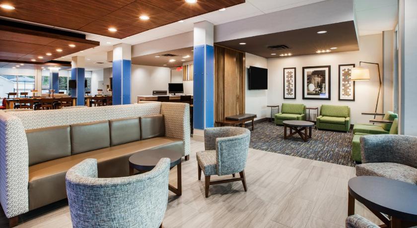 Holiday Inn Express & Suites Atlanta N - Woodstock photo