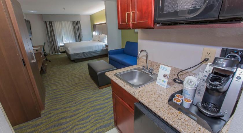 Holiday Inn Express Hotel & Suites McDonough