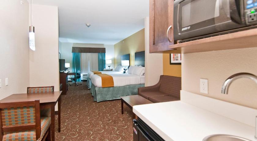 Holiday Inn Express & Suites San Antonio SE by AT&T Center