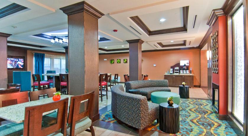 Holiday Inn Express & Suites San Antonio SE by AT&T Center