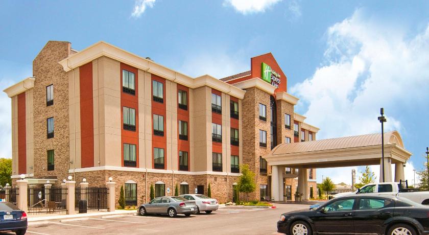 Holiday Inn Express & Suites San Antonio SE by AT&T Center