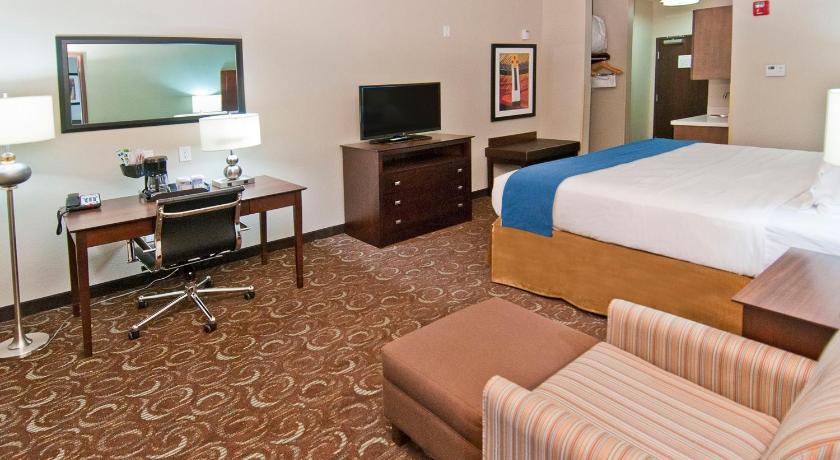 Holiday Inn Express & Suites San Antonio SE by AT&T Center