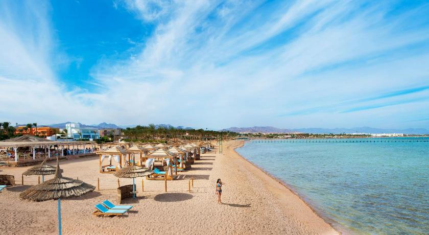 Amwaj Oyoun Resort & Casino photo