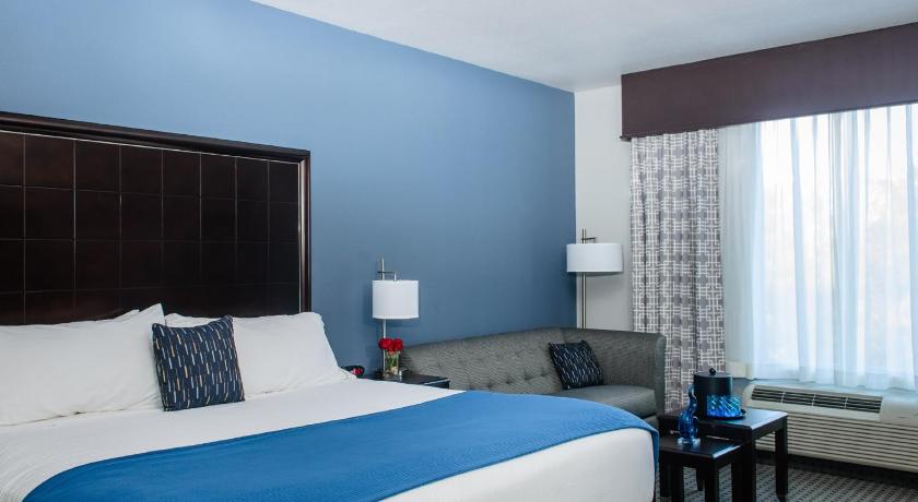 Holiday Inn Express Hotel & Suites Austin NW - Arboretum Area