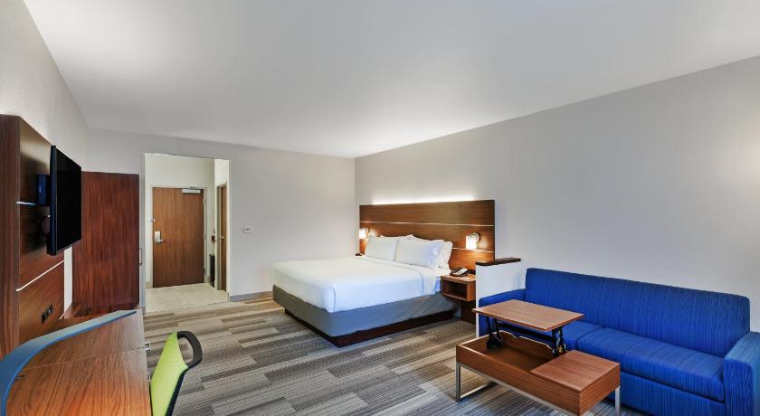 Holiday Inn Express Hotel & Suites Dallas Lewisville