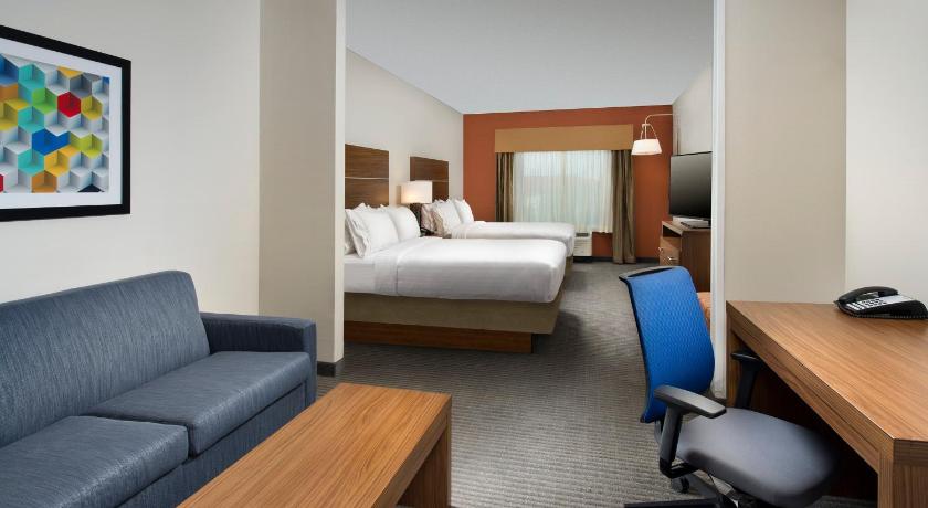 Holiday Inn Express & Suites Bay City photo