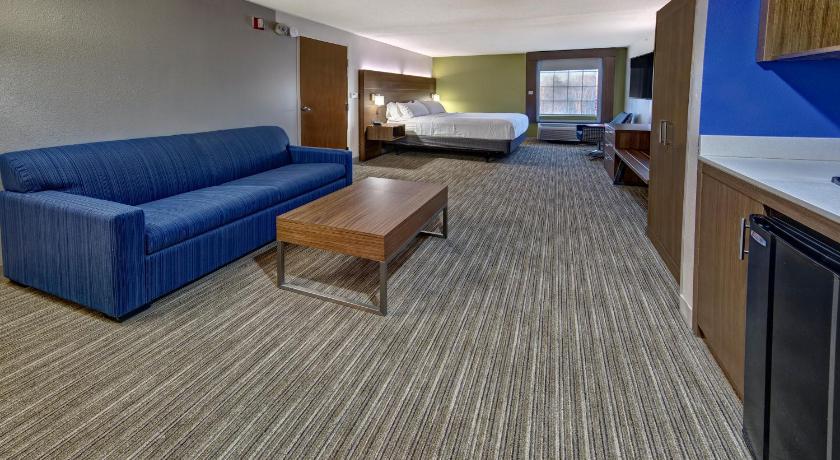 Holiday Inn Express Hotel & Suites Crossville