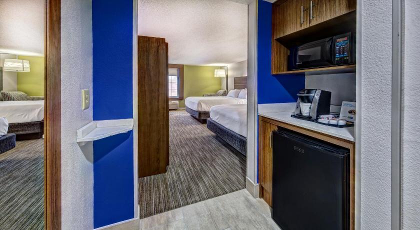 Holiday Inn Express Hotel & Suites Crossville