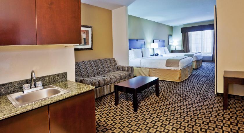 Holiday Inn Express & Suites Clovis