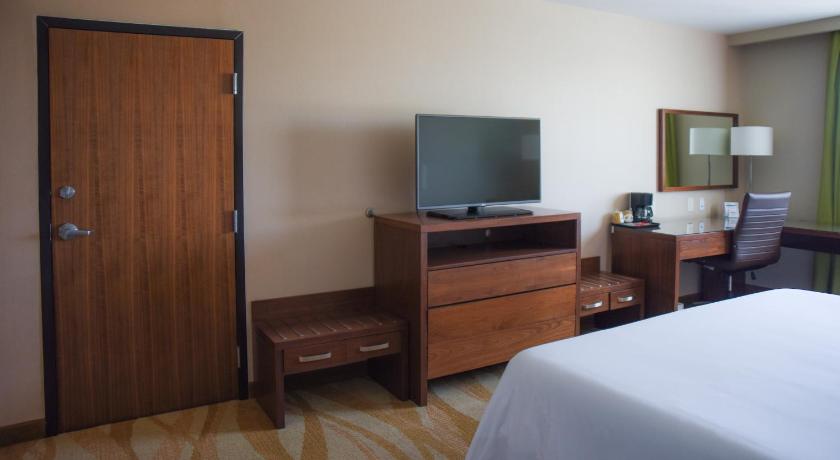 Holiday Inn Express & Suites Celaya (Holiday Inn Express and Suites Celaya)