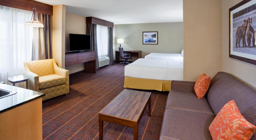 Holiday Inn Express Hotel & Suites Brainerd-Baxter