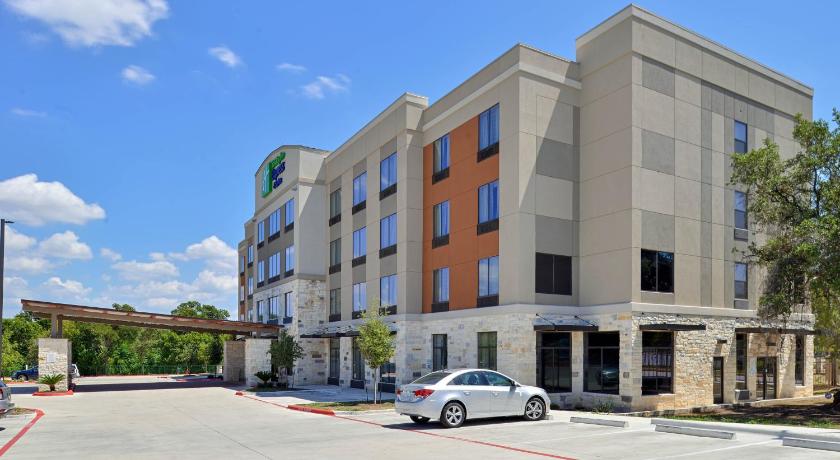 Holiday Inn Express & Suites Austin South