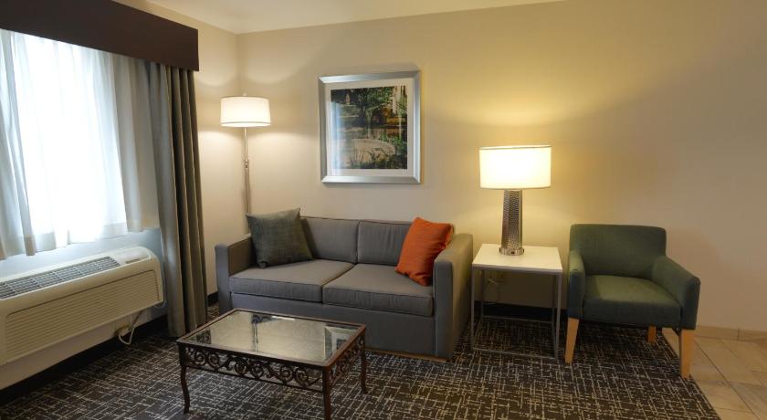 Holiday Inn Hotel & Suites Minneapolis-Lakeville