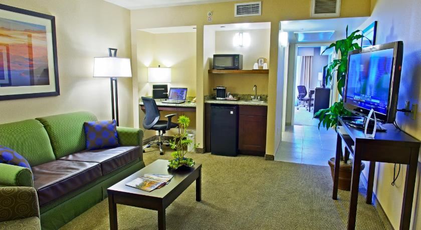 Holiday Inn Phoenix Airport