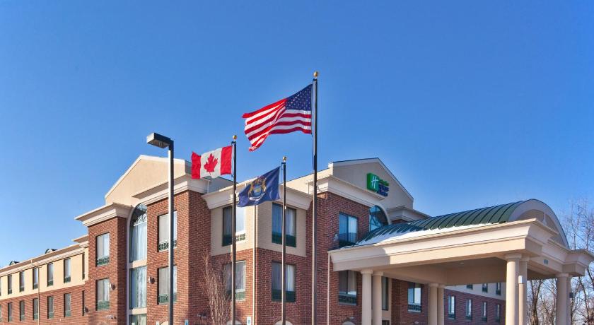 Holiday Inn Express Hotel & Suites - Novi photo