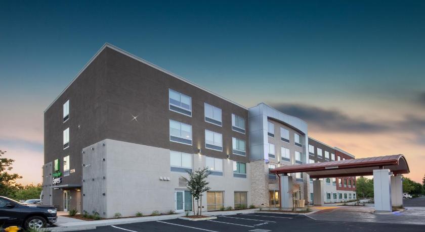 Holiday Inn Express And Suites Chico