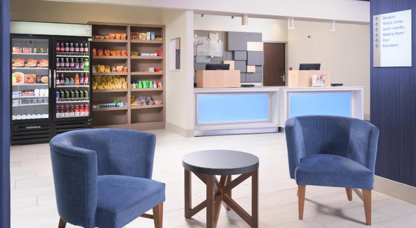 Holiday Inn Express Hotel & Suites Chattanooga Downtown photo