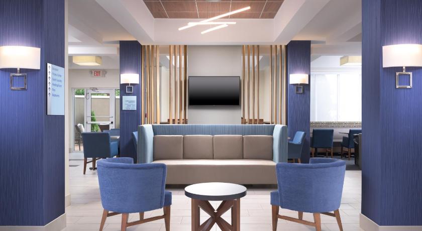 Holiday Inn Express Hotel & Suites Chattanooga Downtown photo
