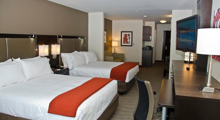 Holiday Inn Express & Suites Columbus-Easton Area