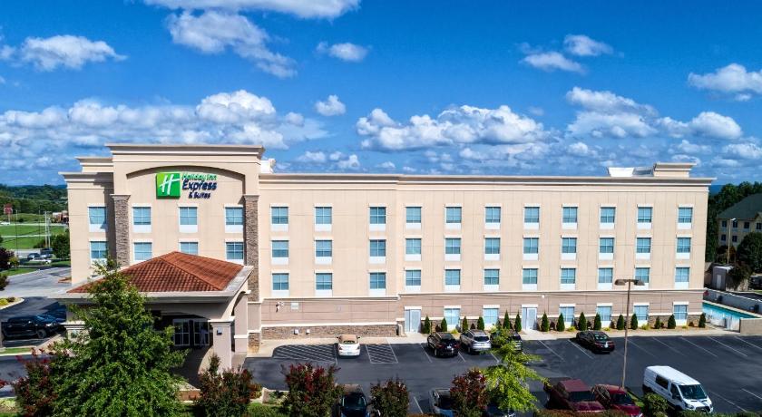 Holiday Inn Express Hotel & Suites Cookeville photo