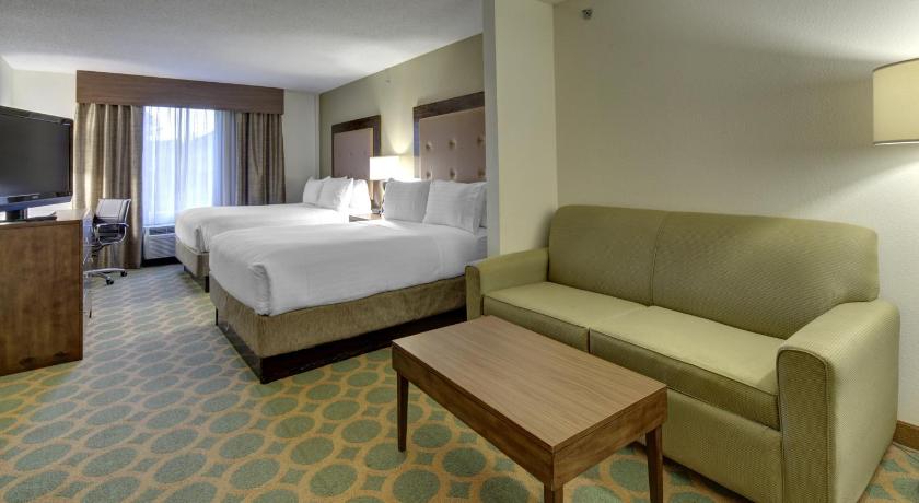 Holiday Inn Express Hotel & Suites Emporia