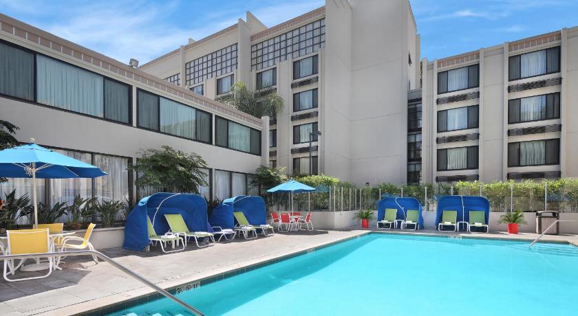 Holiday Inn Hotel & Suites Anaheim