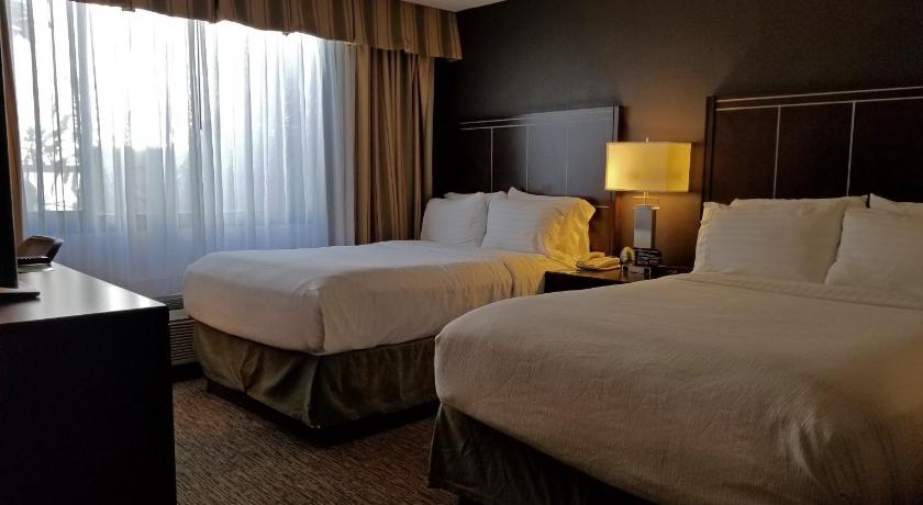 Holiday Inn Hotel & Suites Anaheim