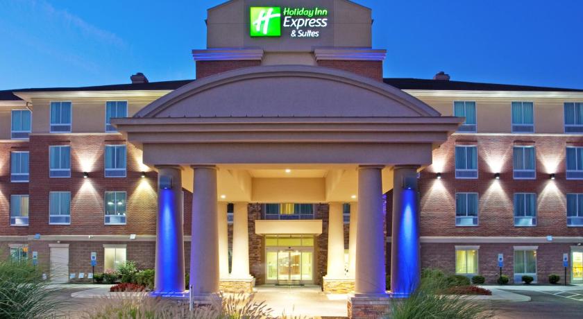 Holiday Inn Express Hotel and Suites Cincinnati - Mason