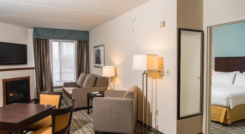 Holiday Inn Express Hotel & Suites Erie-Summit Township