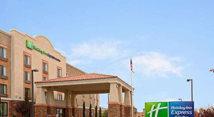 Holiday Inn Express Hotel & Suites Twentynine Palms photo