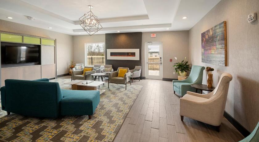 Holiday Inn Hotel & Suites Decatur photo