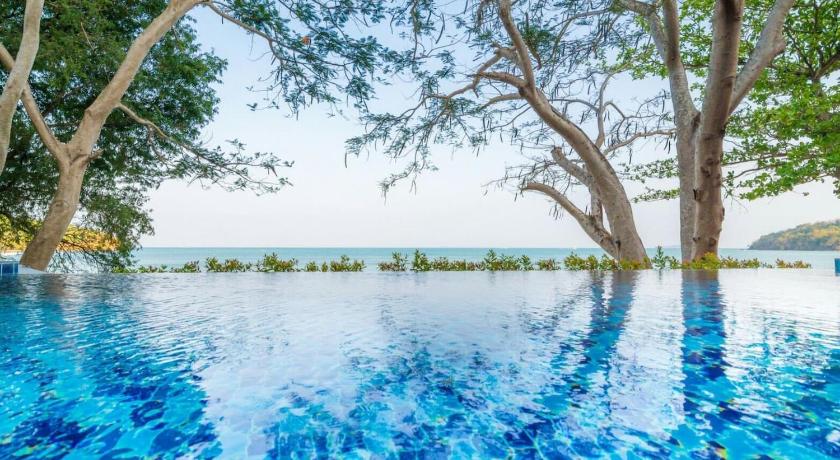 Koh Sirey Beachfront Pool Villa — Hotel in Phuket