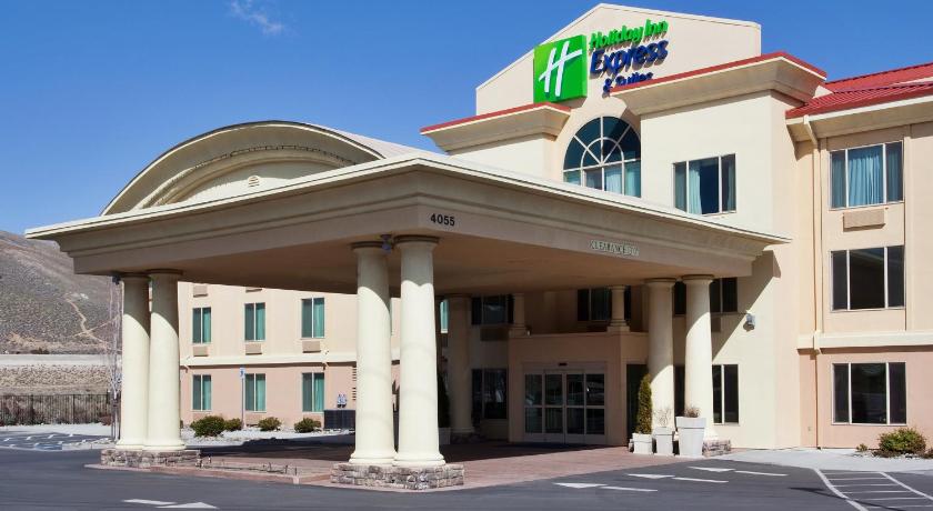 Holiday Inn Express Hotel & Suites Carson City photo