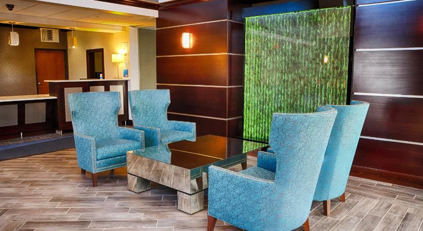 Holiday Inn Express & Suites Sidney photo