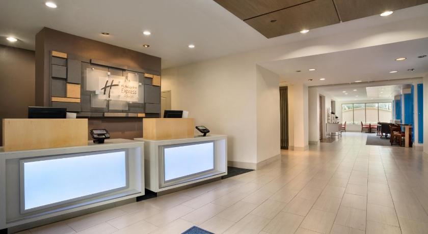 Holiday Inn Express & Suites Dallas NE - Allen photo