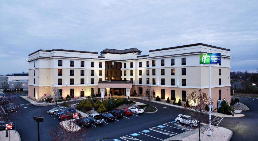 Holiday Inn Express Harrisburg West