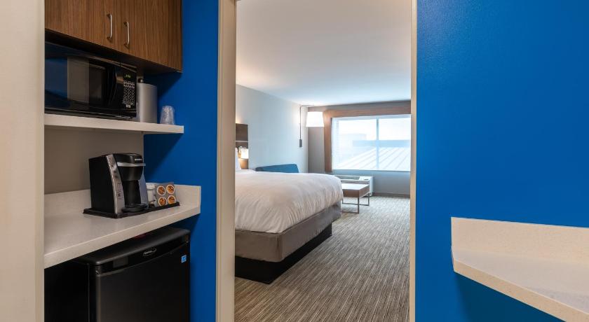 Holiday Inn Express And Suites Gainesville - Lake Lanier Area