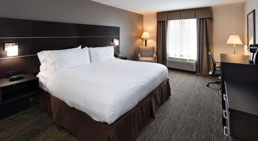 Holiday Inn Express Hotel & Suites Andover East 54 Wichita photo