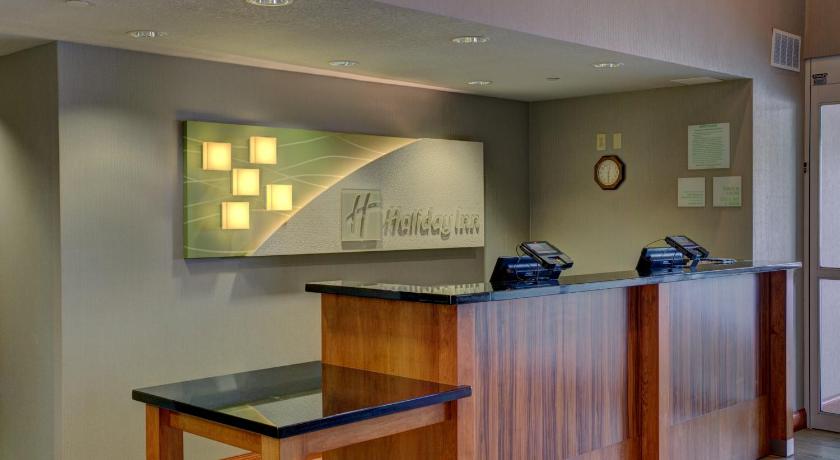 Holiday Inn Milwaukee Airport