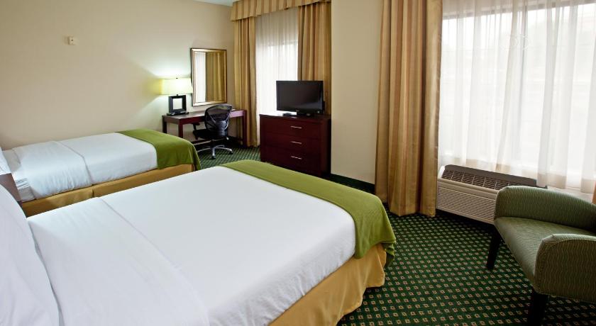 Holiday Inn Express Hotel & Suites Indianapolis - East