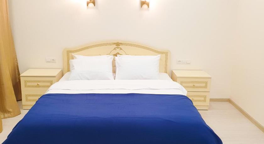 Шикарная VIP квартира 8 мин пешком от м Дарница — Hotel in Kyiv