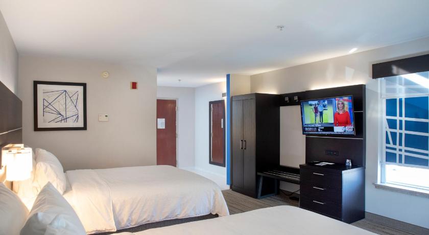 Holiday Inn Express Hotel & Suites Chester