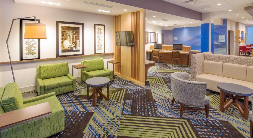 Holiday Inn Express & Suites Indianapolis NW - Whitestown photo