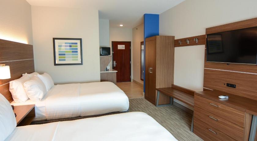 Holiday Inn Express Hotel & Suites New Boston