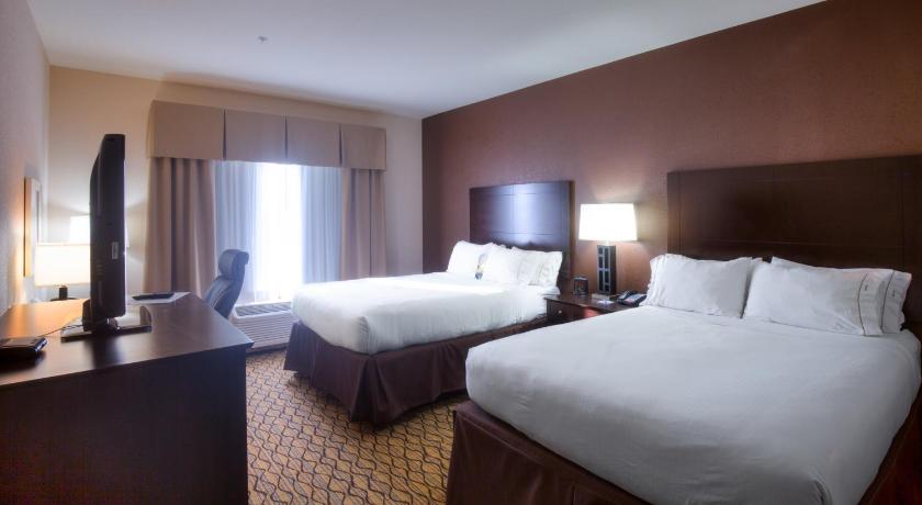 Holiday Inn Express Hotel and Suites Elk City photo