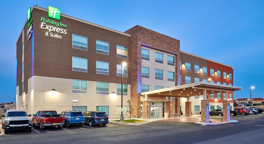 Holiday Inn Express and Suites El Paso East photo