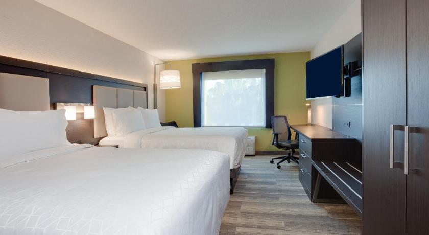 Holiday Inn Express Hotel and Suites Fort Lauderdale Airport Cruise Port