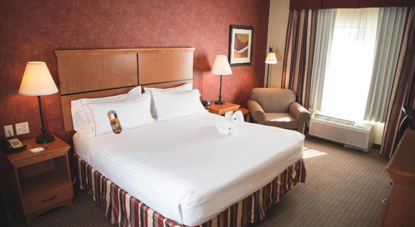 Holiday Inn Express Hotel & Suites Loveland